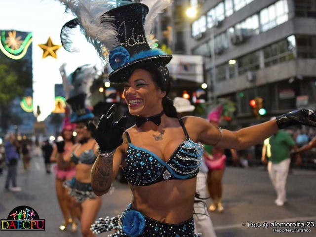 DESFILE_DE_CARNAVAL_043