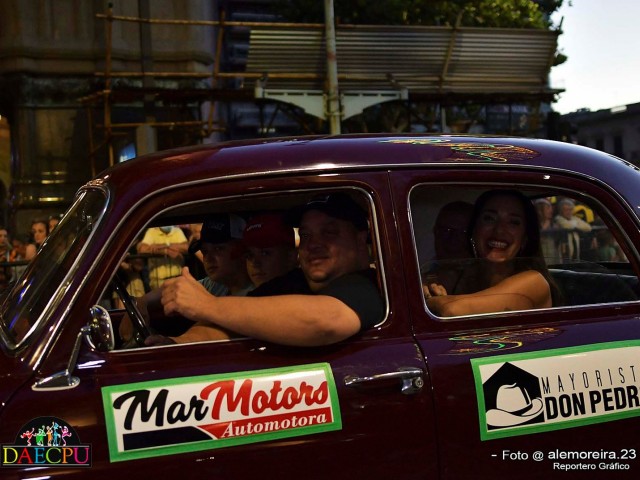 DESFILE_DE_CARNAVAL_053