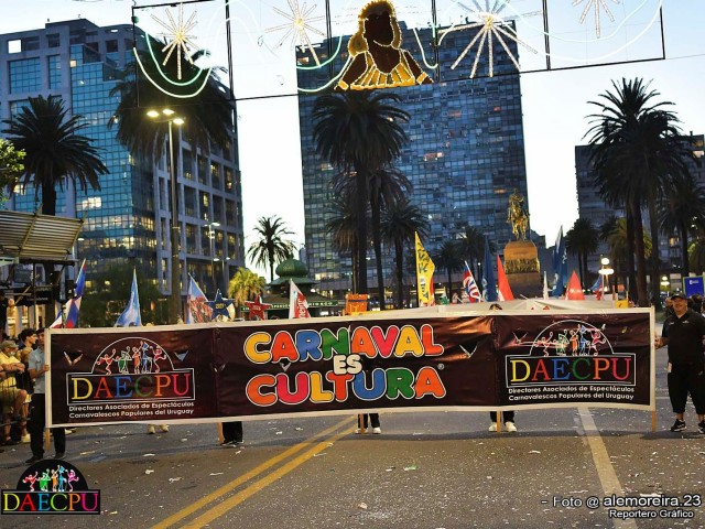 DESFILE_DE_CARNAVAL_054