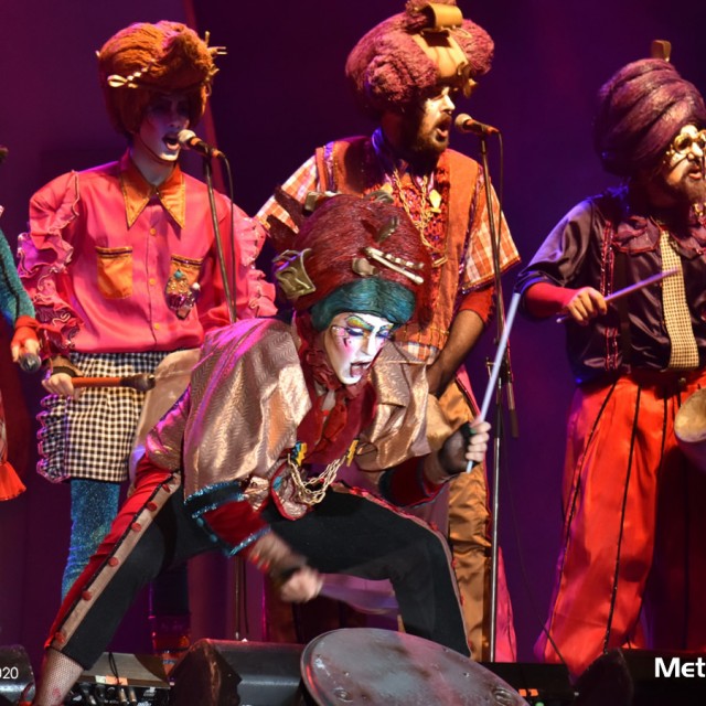 METELE_QUE_SON_PASTELES