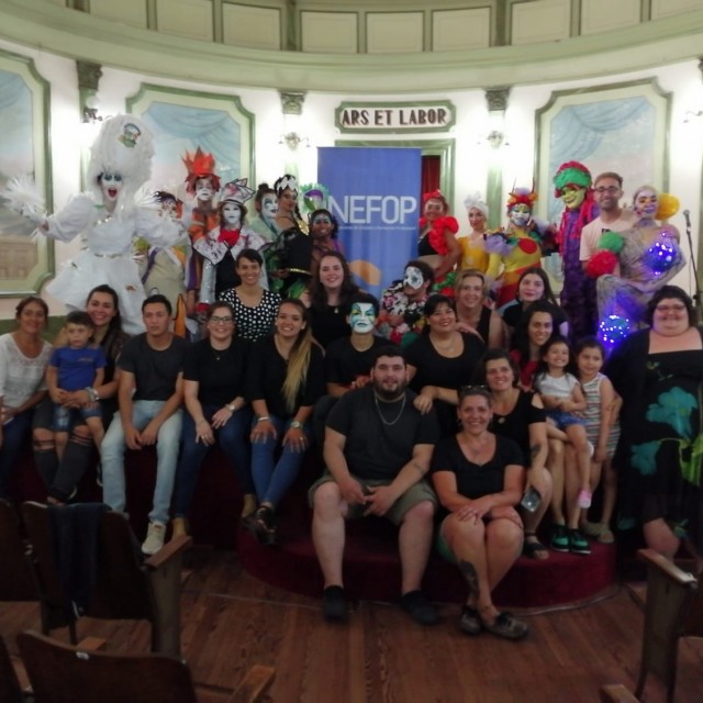 La Escuela de Carnaval finaliz&oacute; sus cursos en Salto